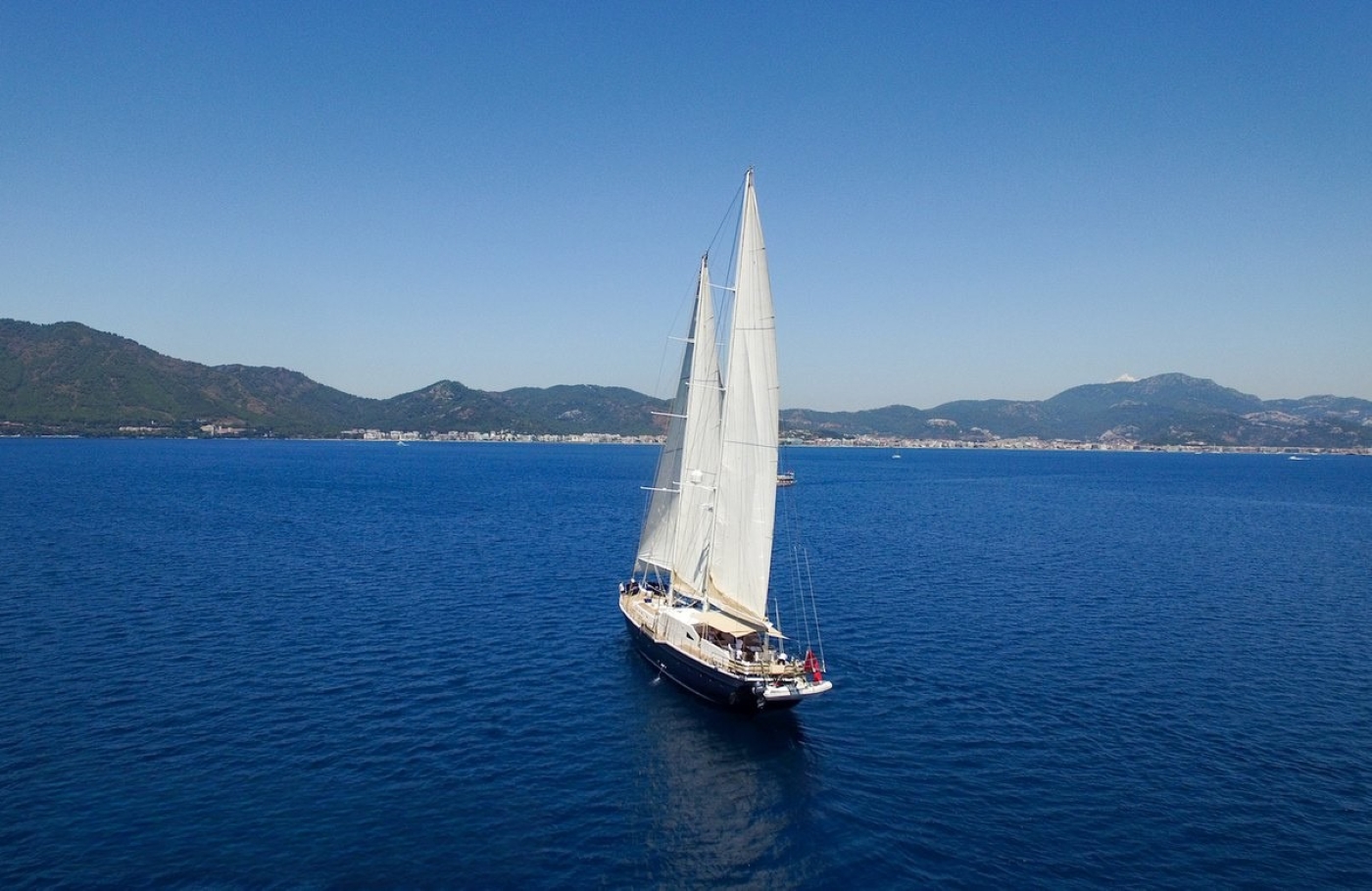 motor yacht UBI BENE.jpg
