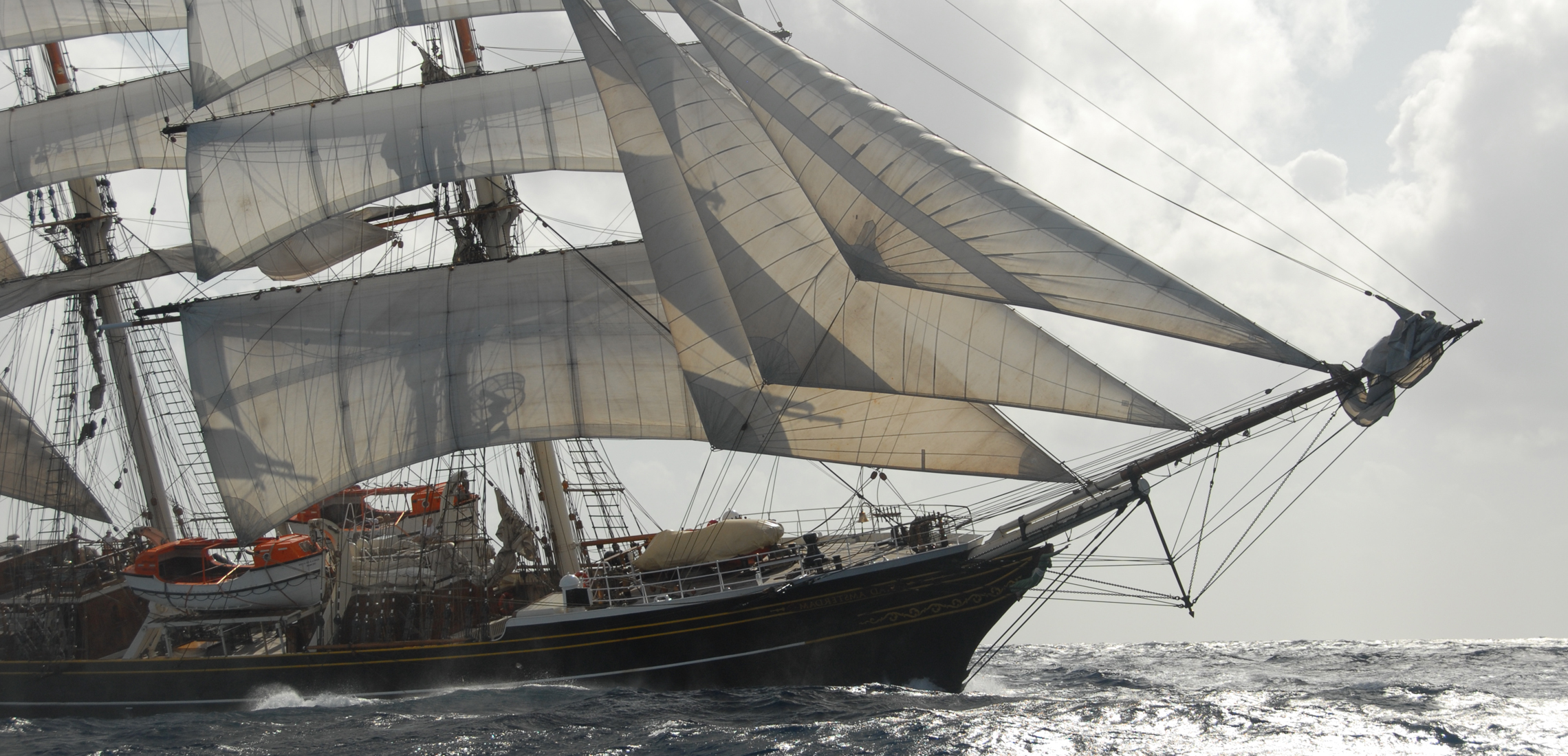 underway STAD AMSTERDAM.jpg