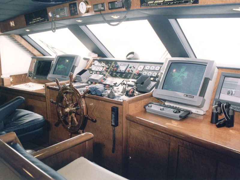 [46m-Yacht-WHITE-KNIGHT]-3102-13.jpg