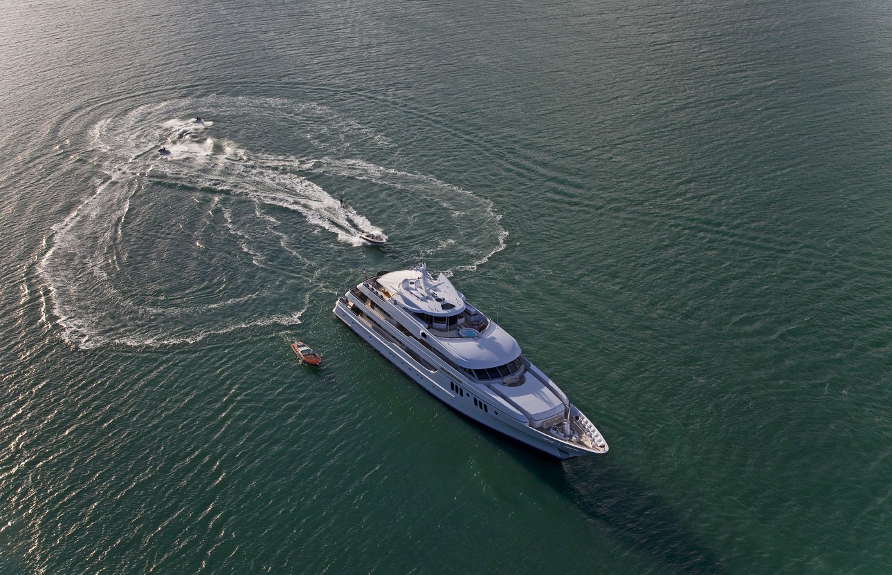[60m-Yacht-BLUE-MOON]-3387-35.jpg