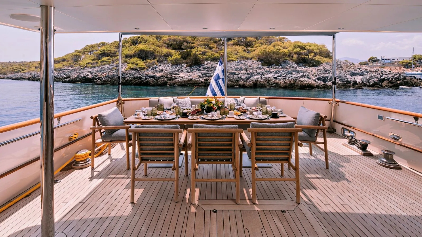 Exterior Dining Area .jpg