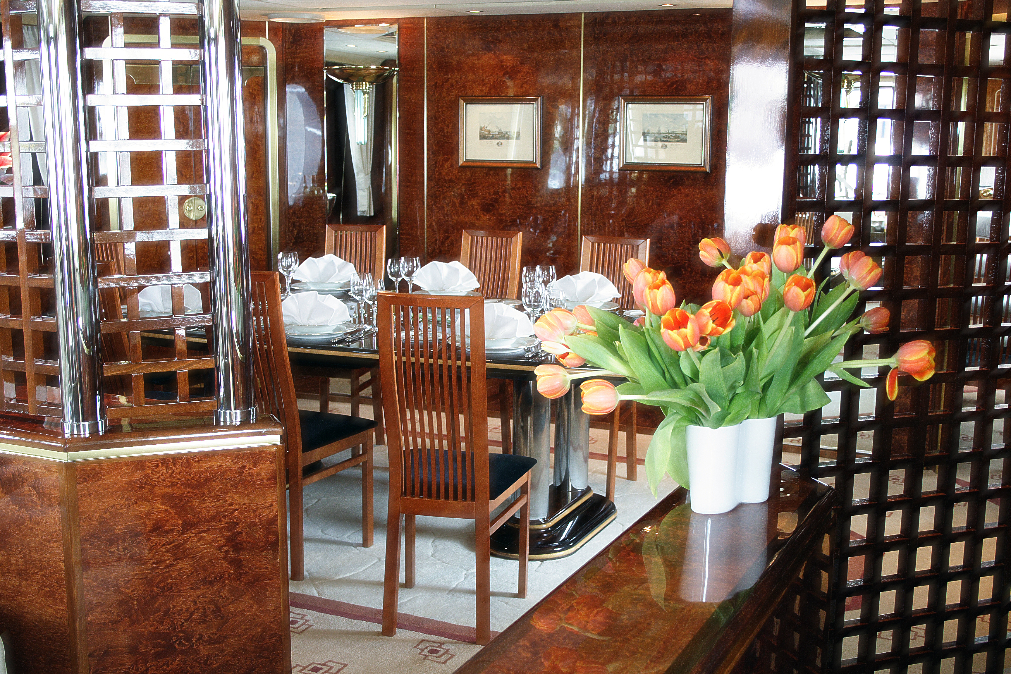 Interior .jpg