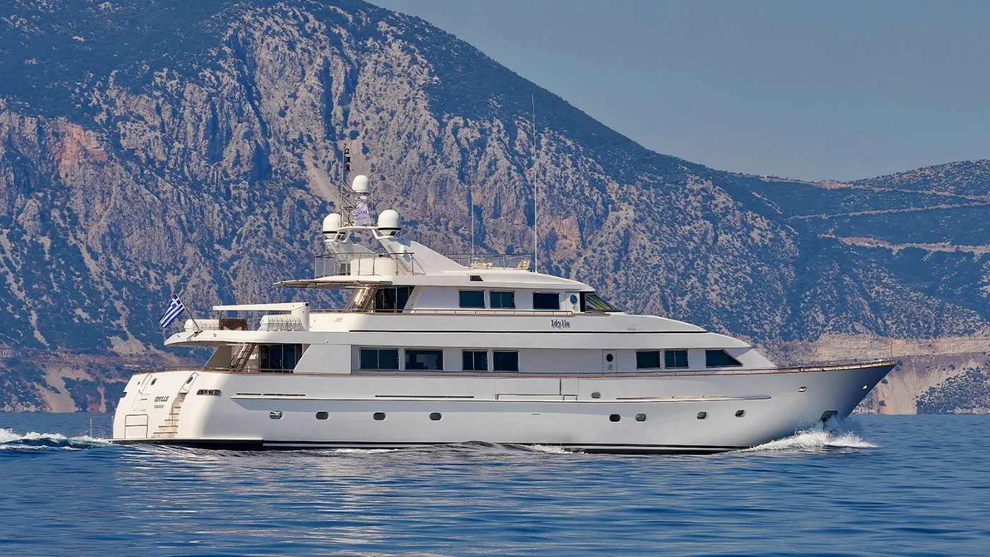Super Yacht Idylle.jpg