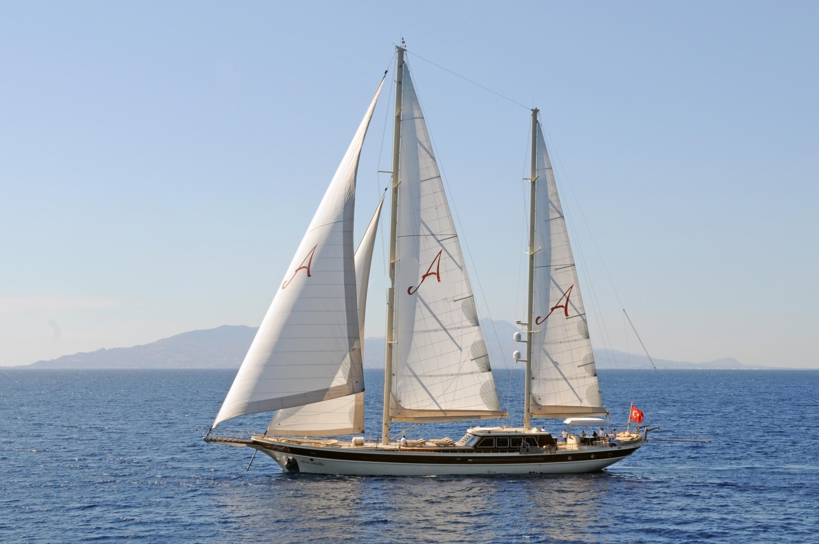 VIVIEN ex Annabella.jpg