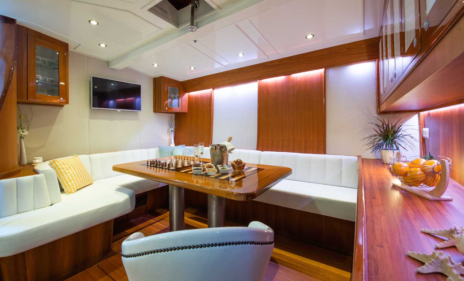 saloon seating.jpg