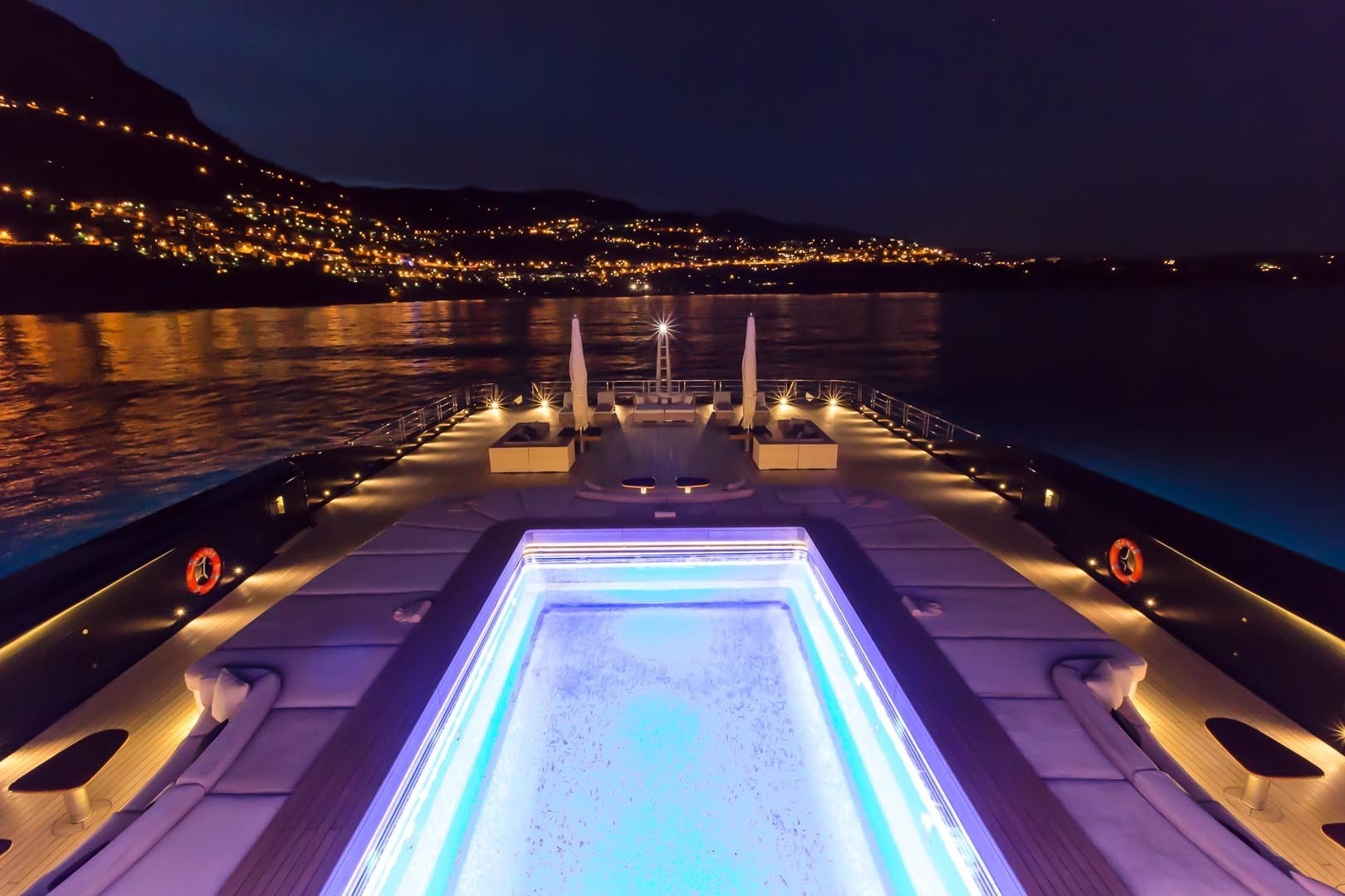 [115m-Yacht-LUNA]-5871-70.jpg