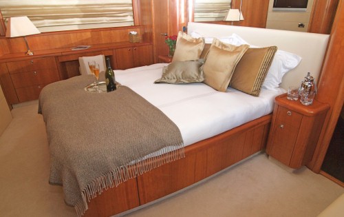 [23m-Yacht-NEW-BEGINNINGS-OF-LONDON]-5947-96.jpg