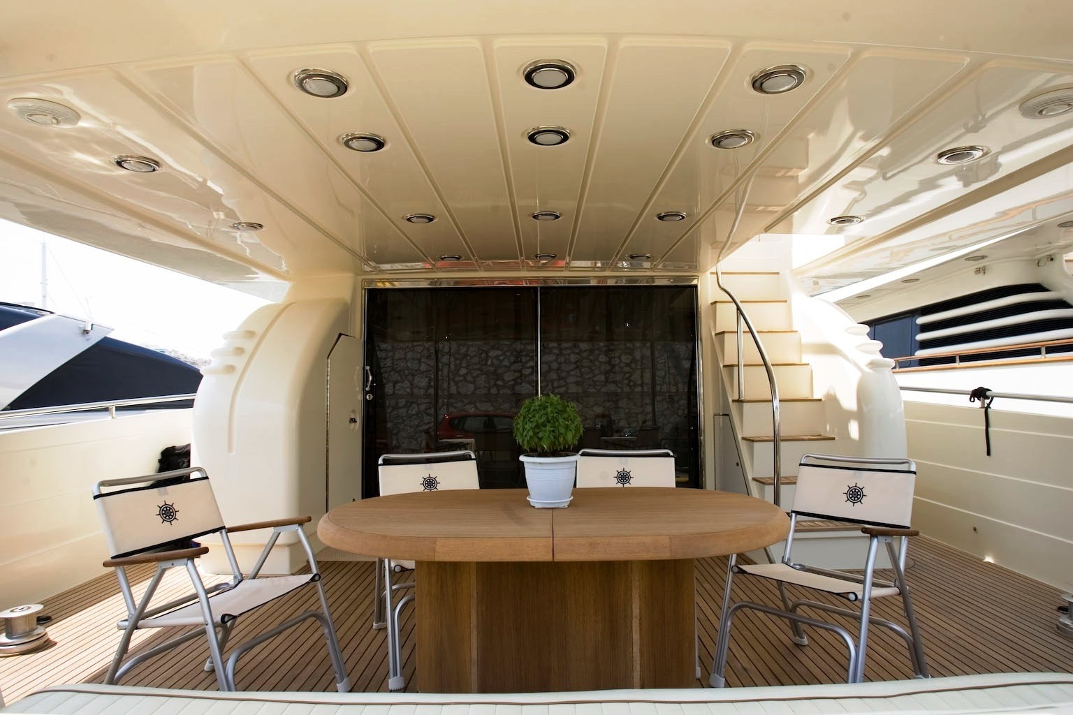 [24m-Yacht-KARYATIS]-5521-8.jpg