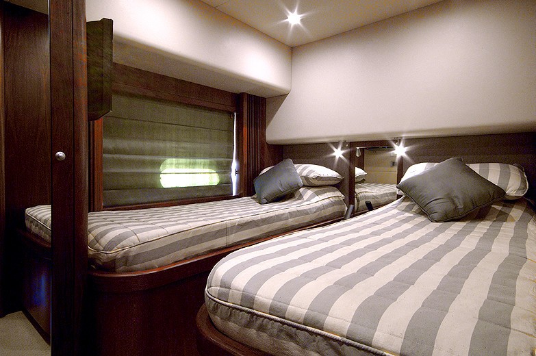 [24m-Yacht-LOW-PROFILE]-5676-132.jpg