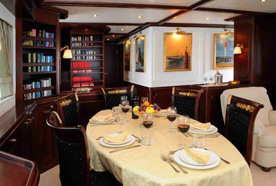 [24m-Yacht-SILVIA-M]-5840-111.jpg