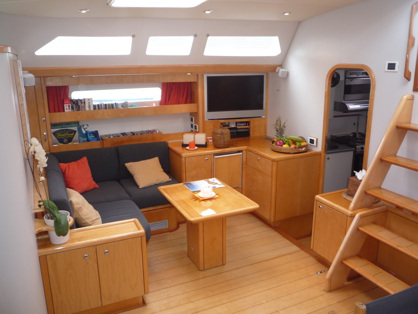 [25m-Yacht-DJANGO-TOO]-5775-97.jpg