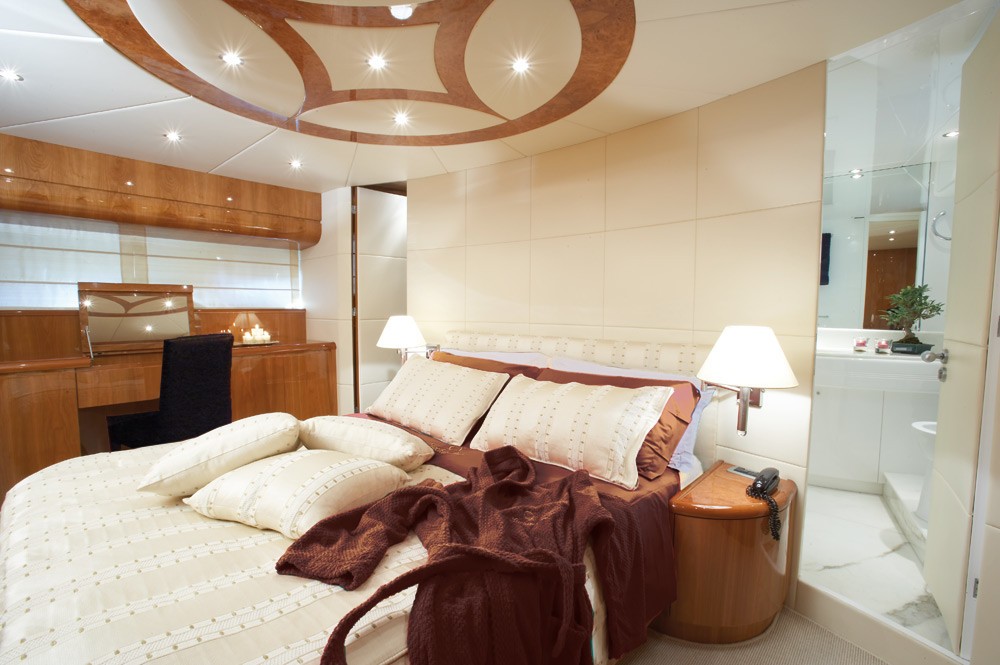 [25m-Yacht-JACKIE-ONE]-5797-31.jpg