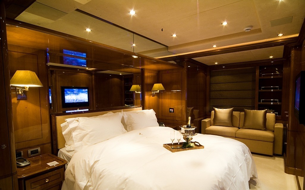 [27m-Yacht-FARFALLINA]-5898-15.jpg