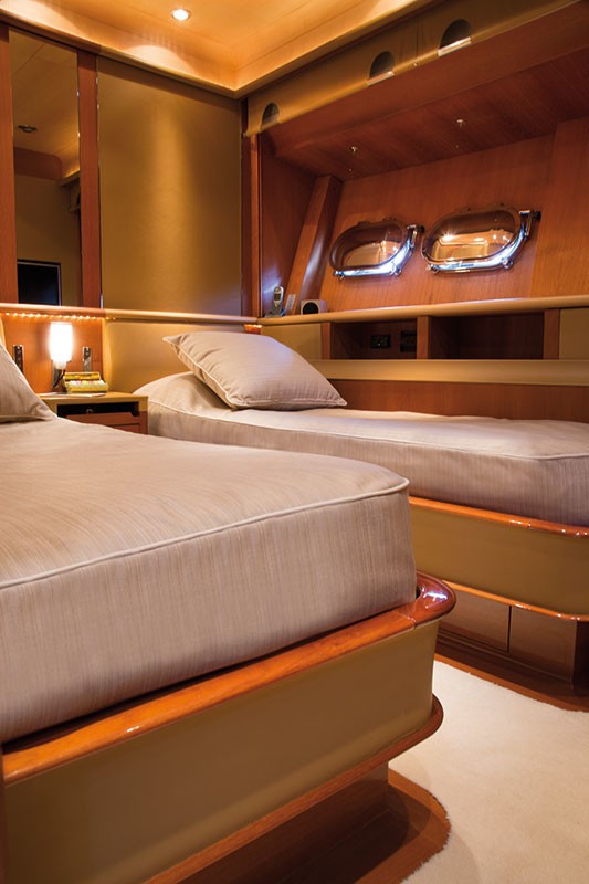 [27m-Yacht-SERENITY-ATLANTIC]-5857-101.jpg