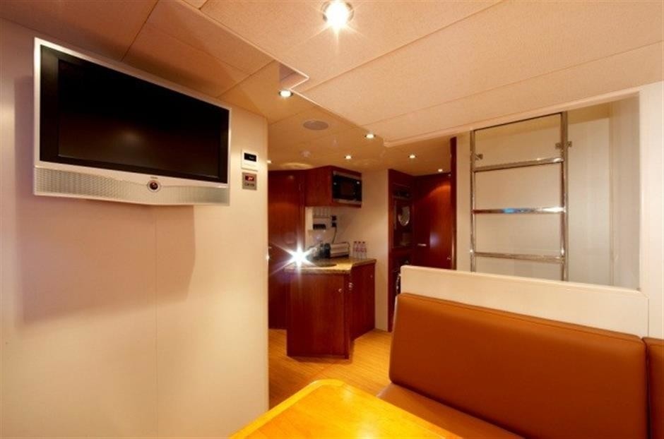 [30m-Yacht-MAXIMUS]-5879-100.jpg