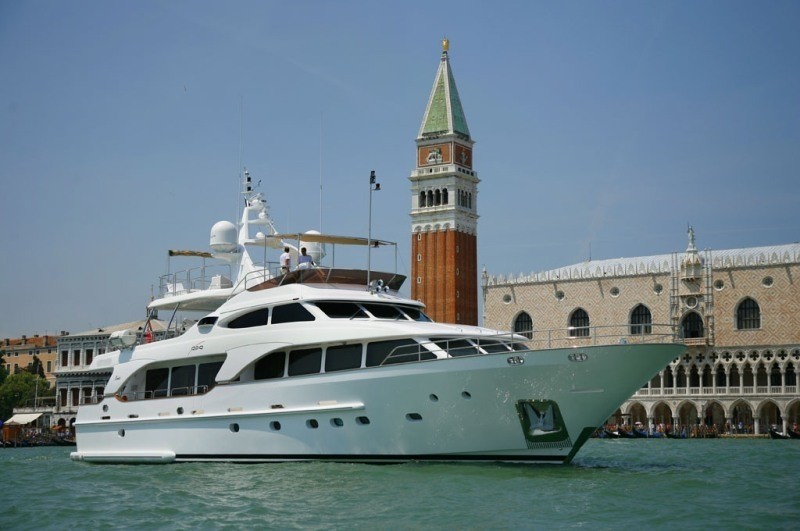 [30m-Yacht-QUID-PRO-QUO]-5806-21.jpg