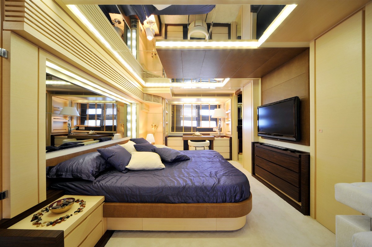 [31m-Yacht-ASTRO]-5657-173.jpg