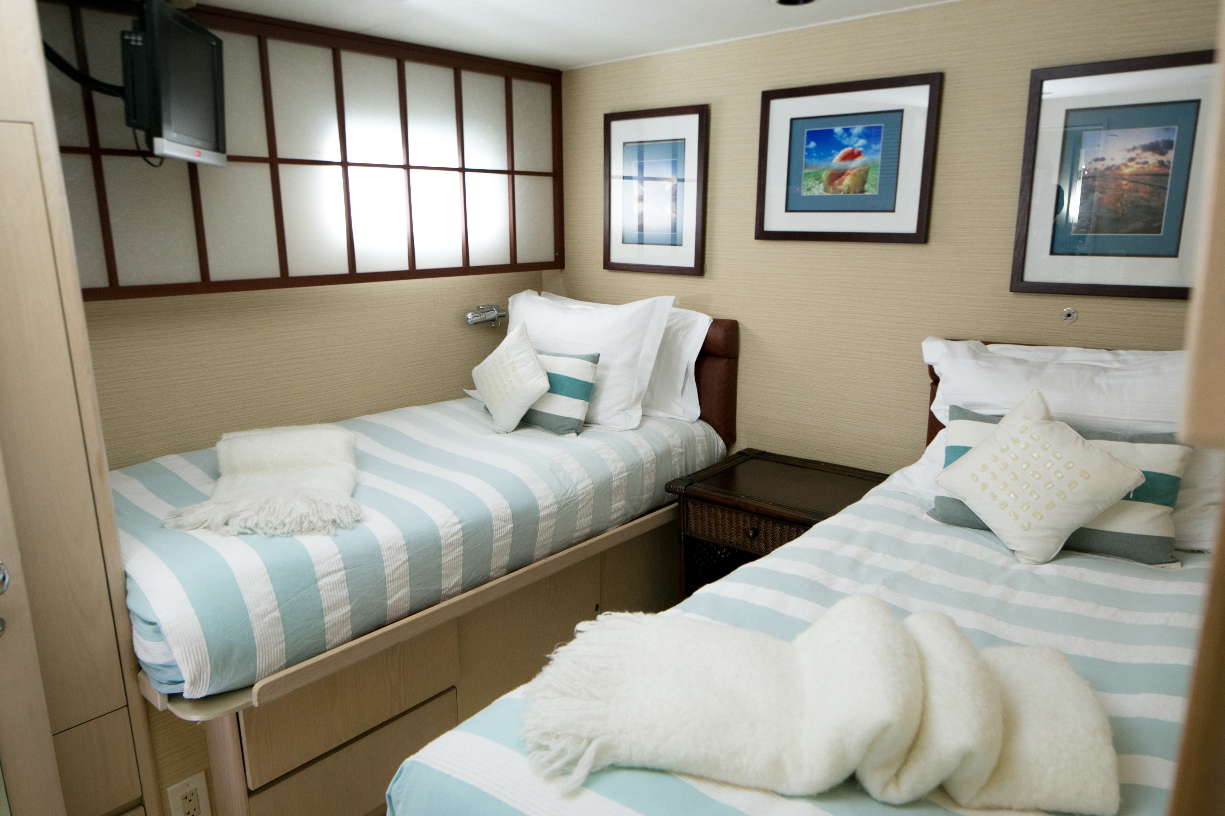 [32m-Yacht-ISLAND-TIME]-5860-168.jpg