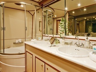[35m-Yacht-5-FISHES]-5793-180.jpg