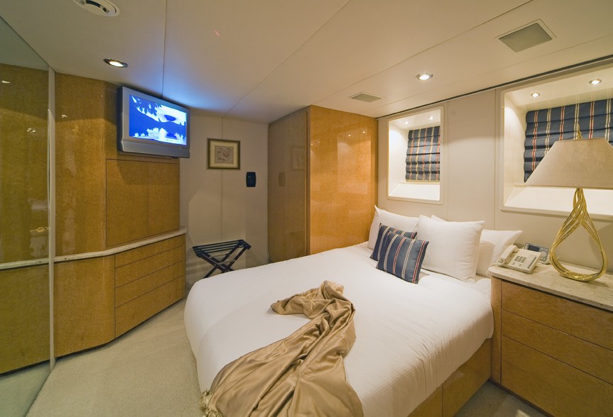 [36m-Yacht-MOONRAKER]-5781-103.jpg