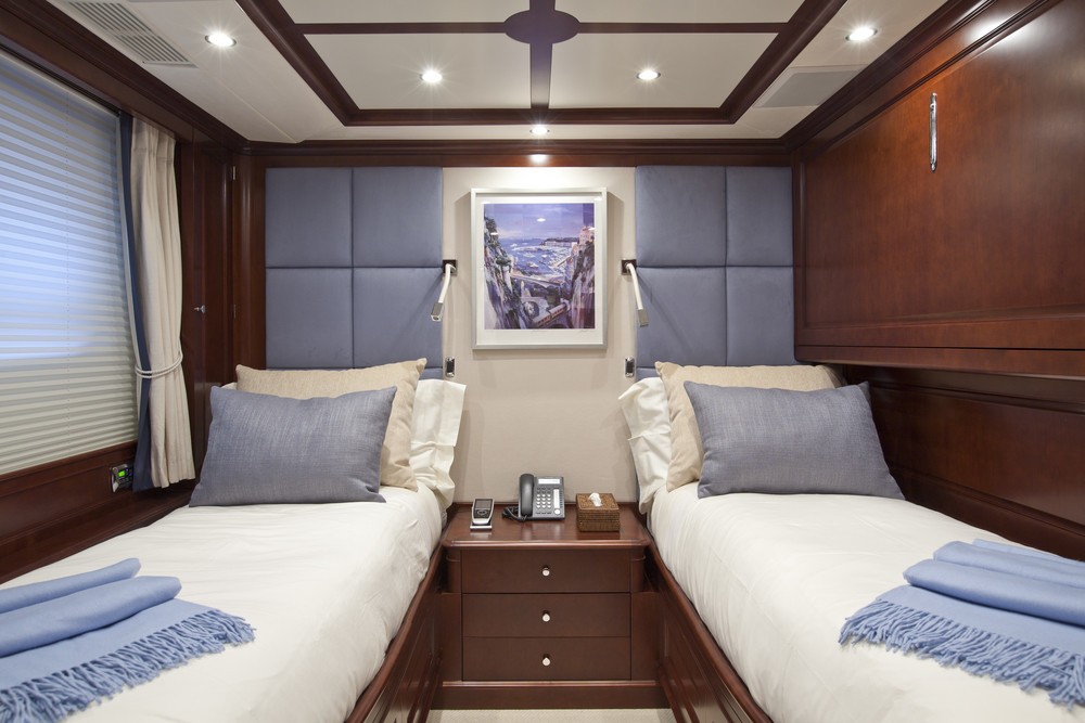 [36m-Yacht-RED-ANCHOR]-5646-104.jpg