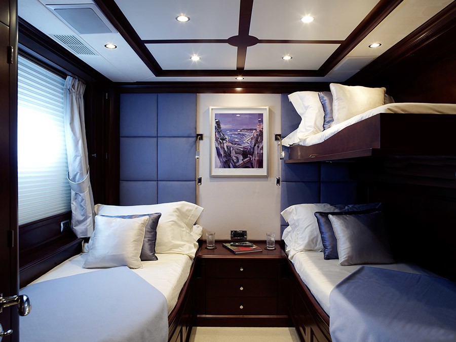 [36m-Yacht-RED-ANCHOR]-5646-122.jpg