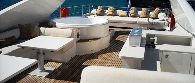 [37m-Yacht-PARENTHESIS]-5692-165.jpg