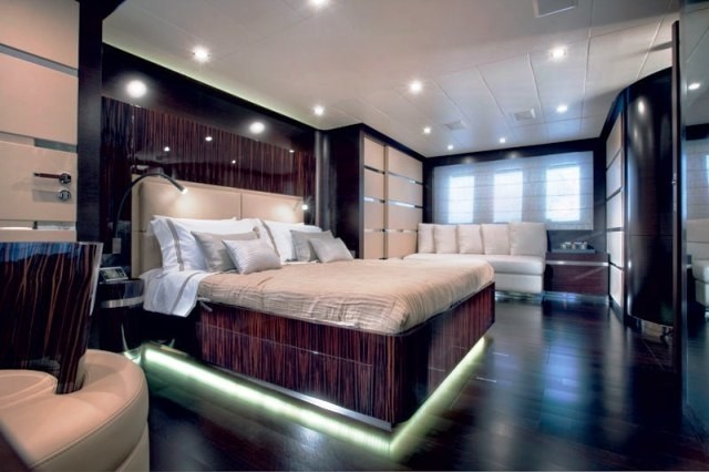 [37m-Yacht-PARENTHESIS]-5692-177.jpg