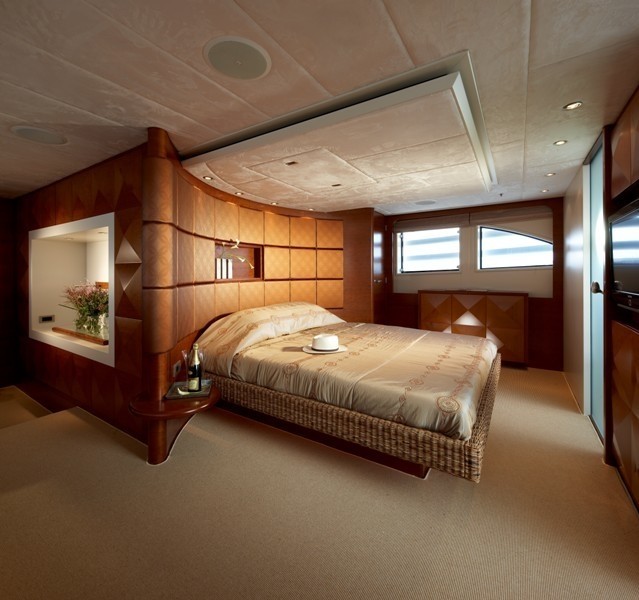[38m-Yacht-NORTHLANDER]-5918-123.jpg