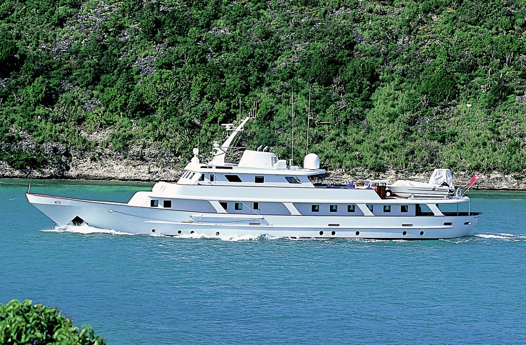 [39m-Yacht-GLORIOUS]-5789-17.jpg