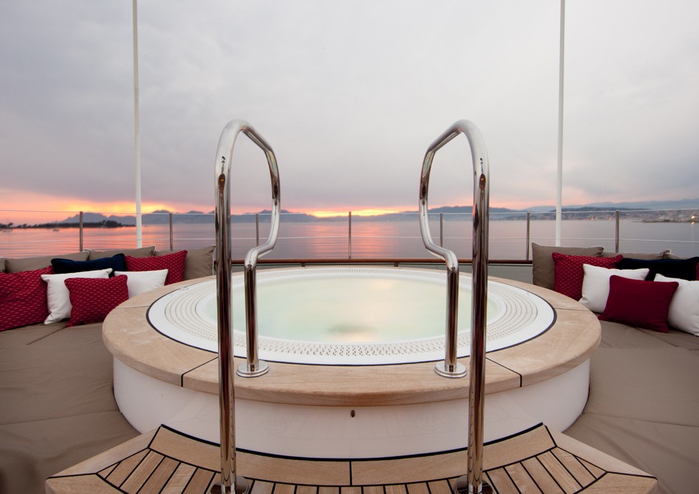 [39m-Yacht-REVELRY]-5658-99.jpg