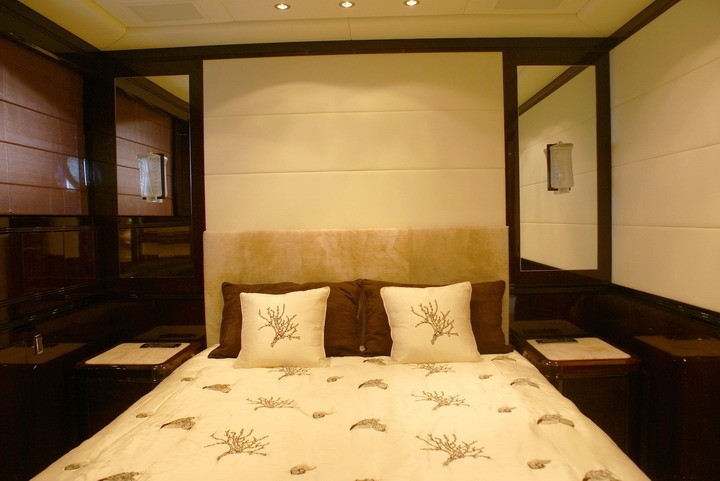 [39m-Yacht-VOYAGE]-5673-152.jpg