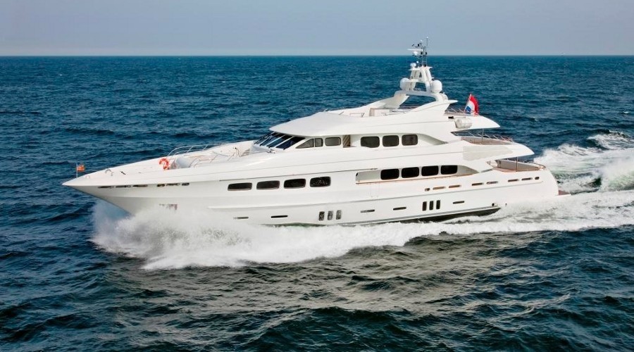 [43m-Yacht-LATITUDE]-5972-19.jpg