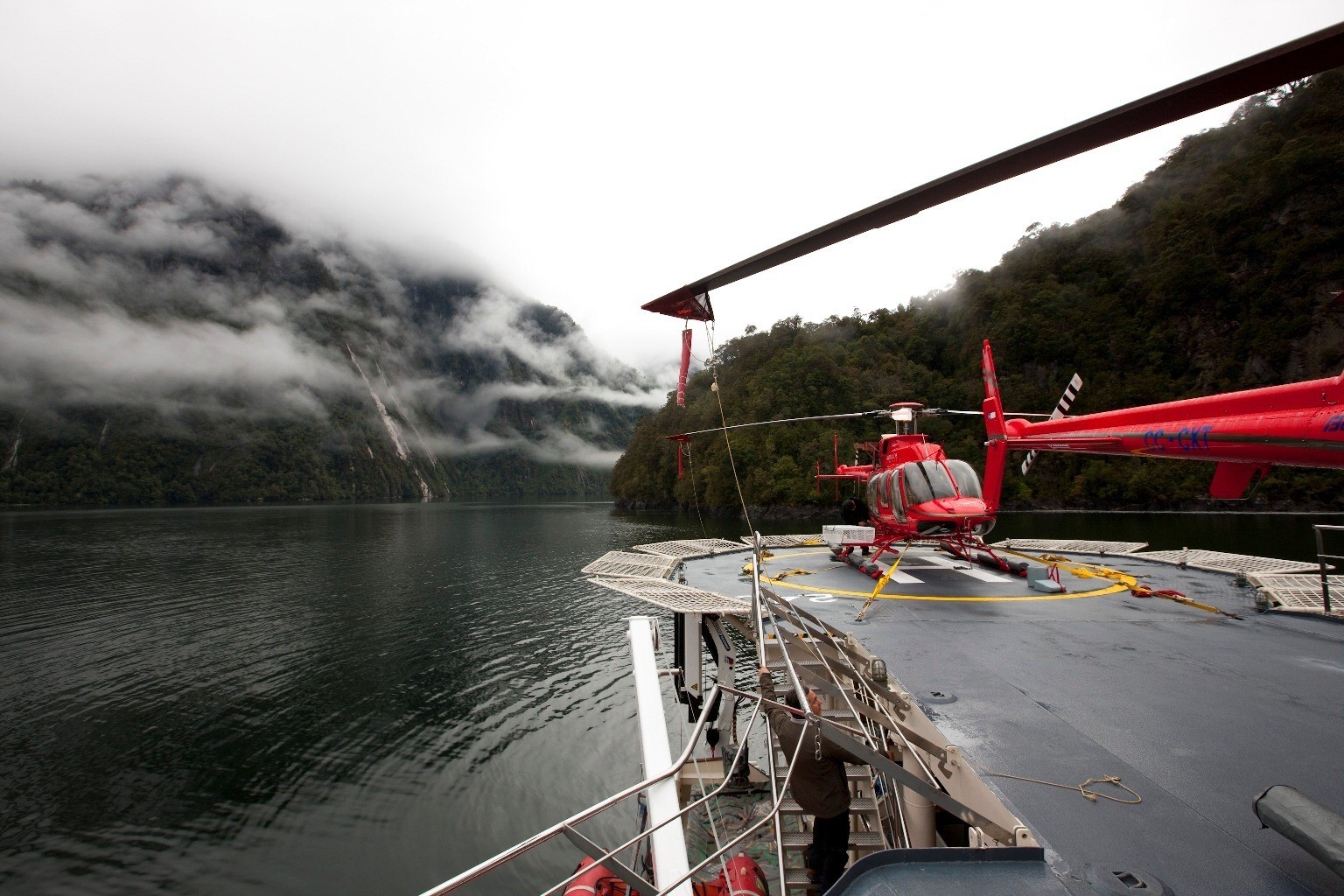 [45m-Yacht-ATMOSPHERE]-5648-113.jpg