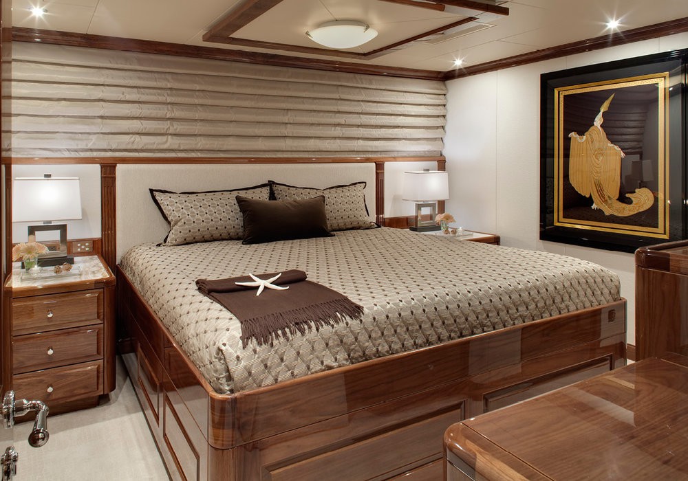 [49m-Yacht-REMEMBER-WHEN]-5643-23.jpg