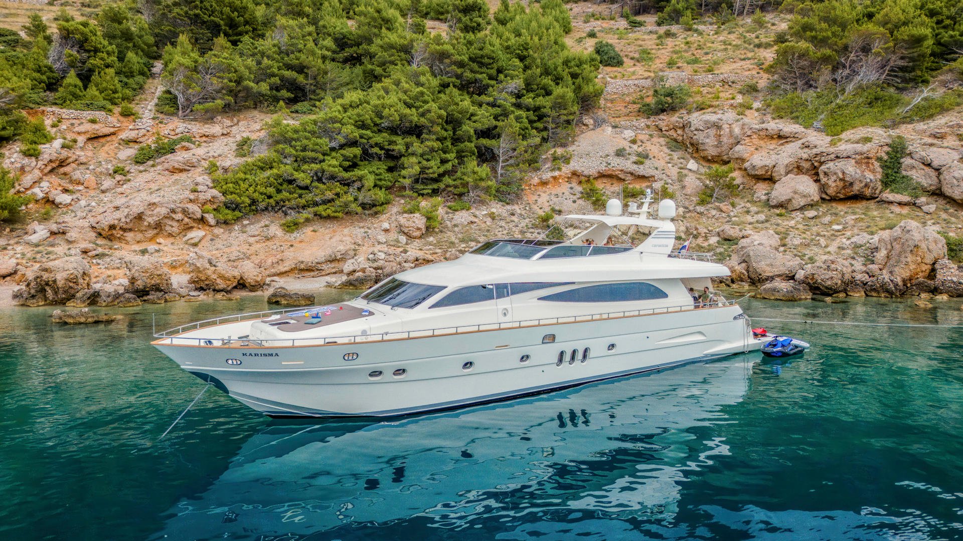 101 Superyacht KARISMA.jpg