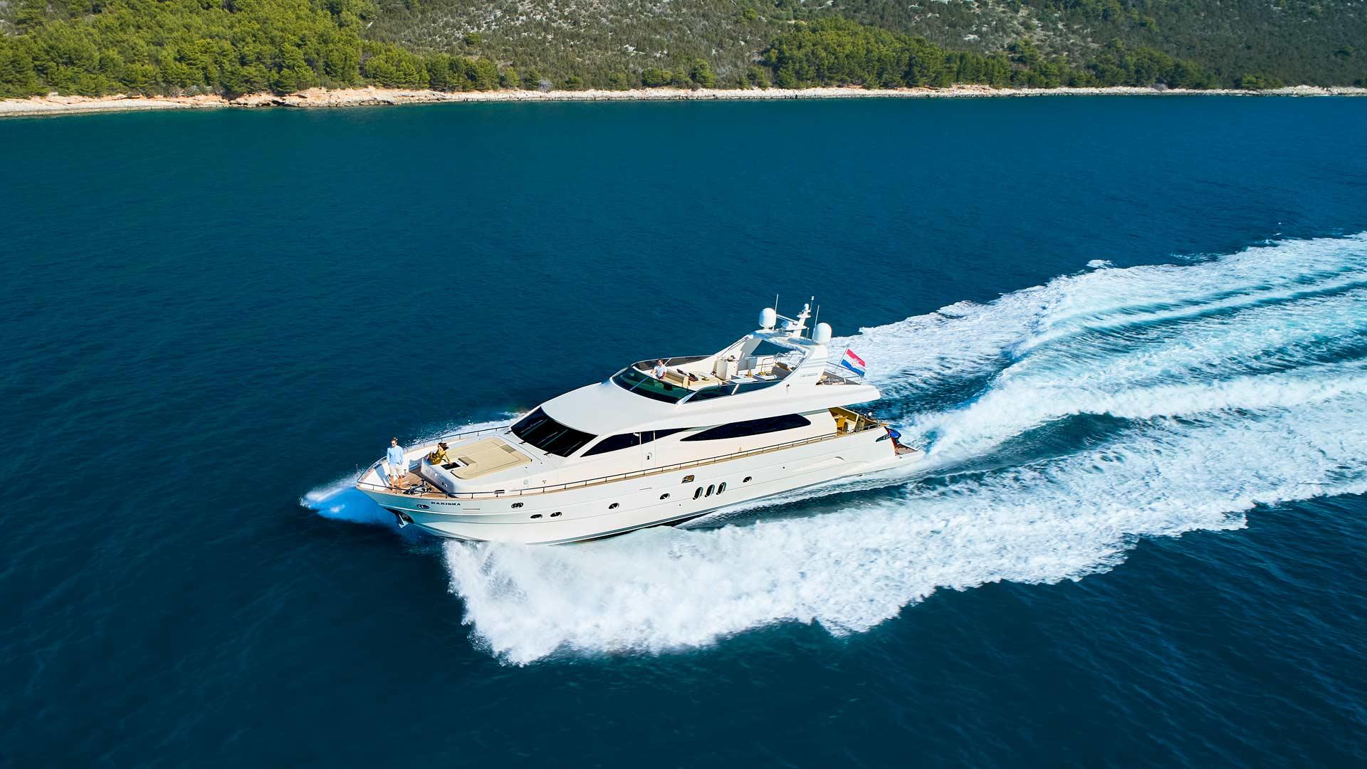 102 Luxury yacht KARISMA.jpg