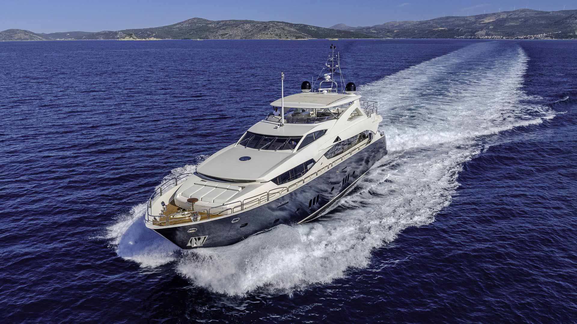 103 Motor yacht ARAGO.jpg