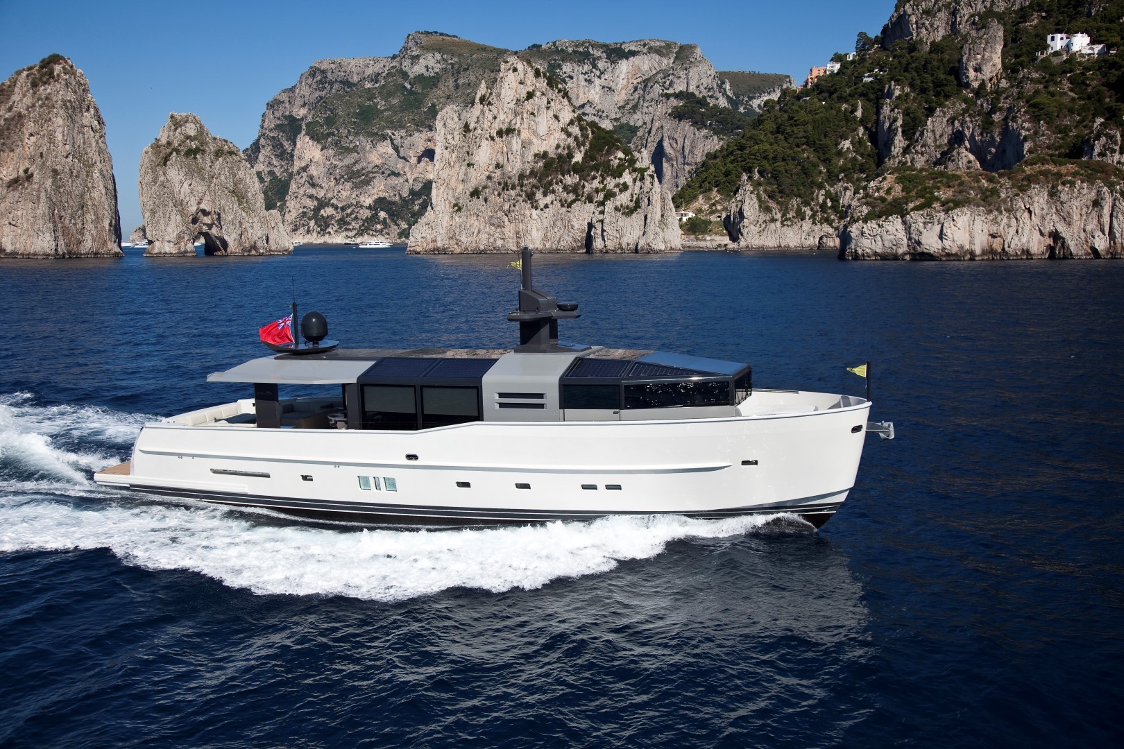 103 Motor yacht ETERNITY 44.jpg