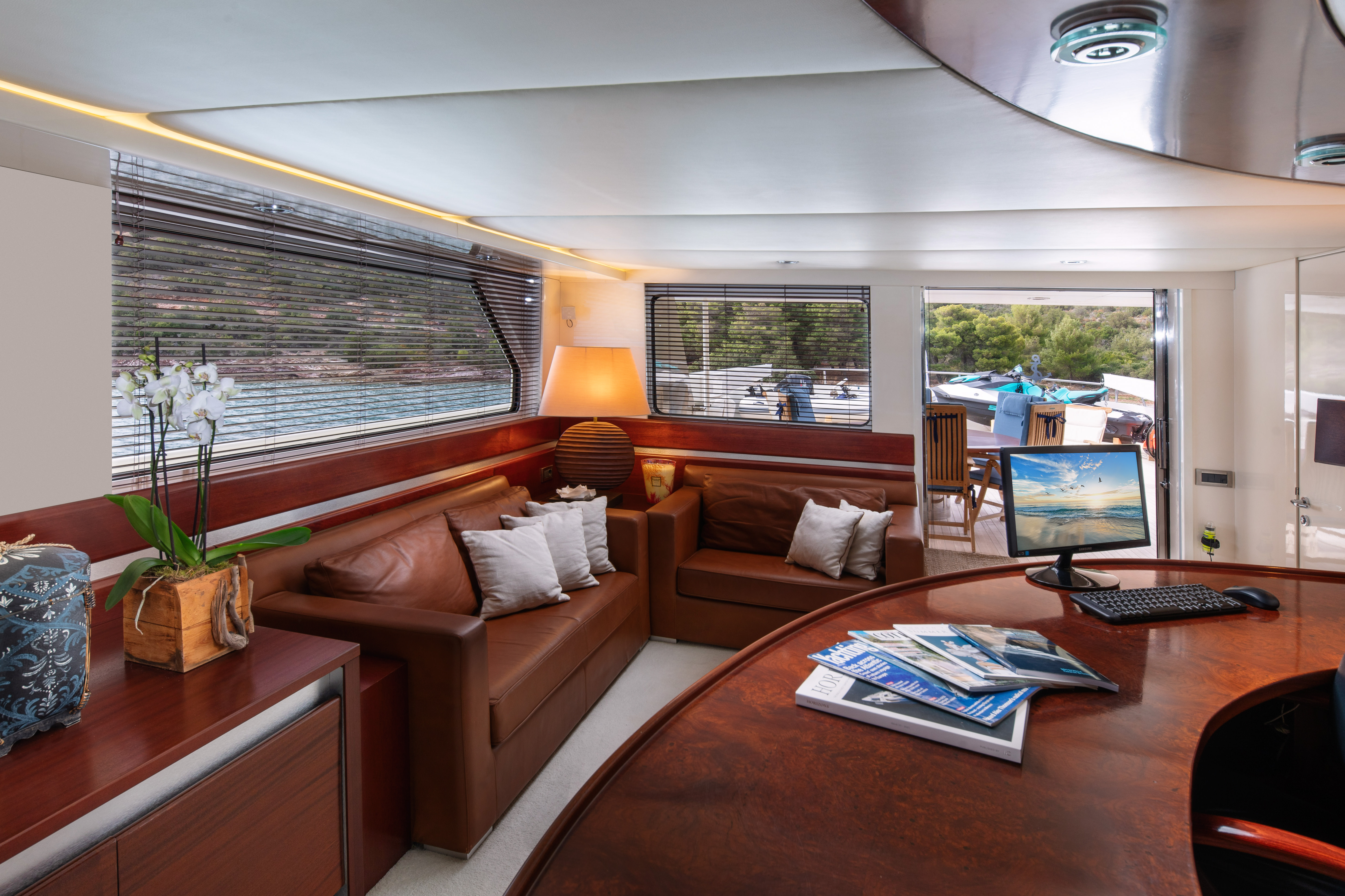 19.Upper deck.jpg