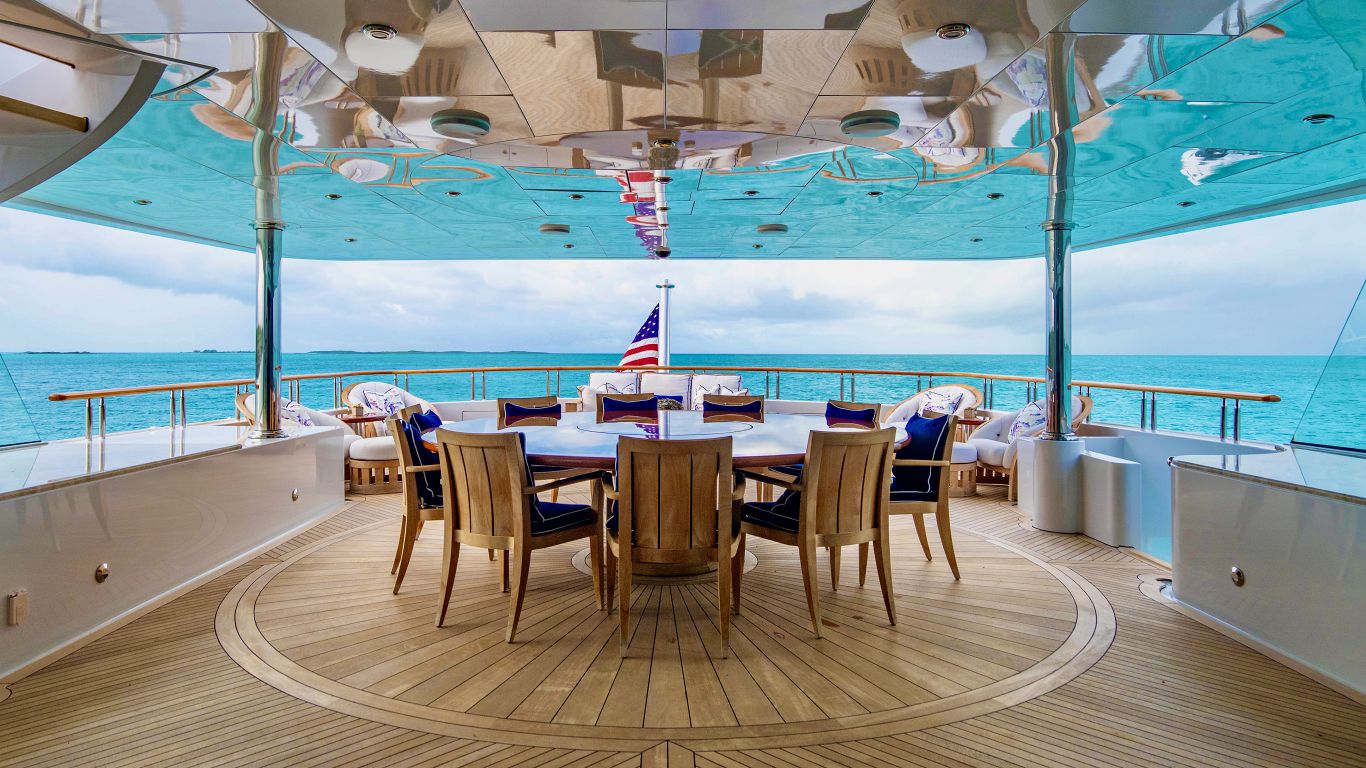 203 Outdoor dining on Bridge deck.jpg