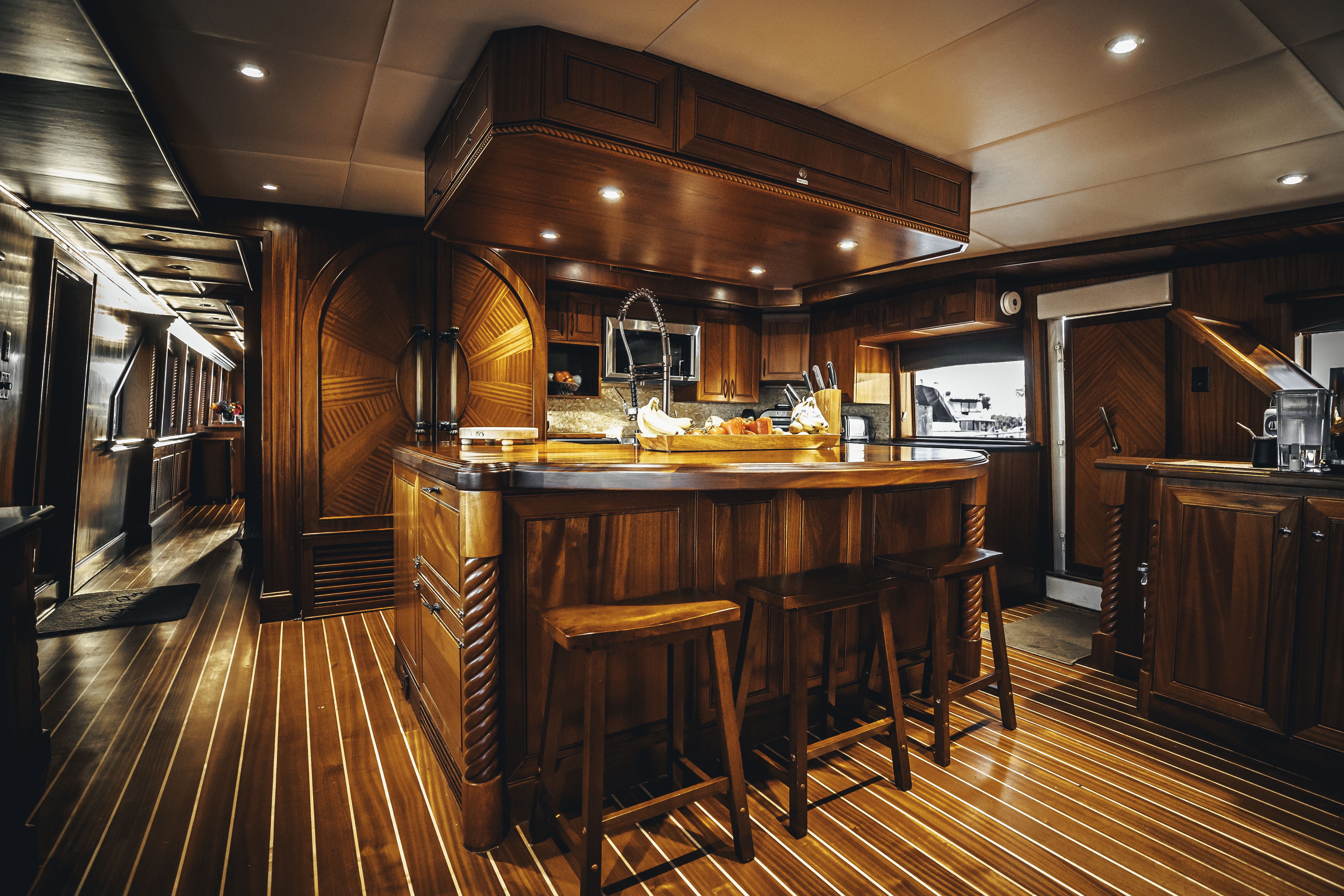 306 Dine in Galley.jpg