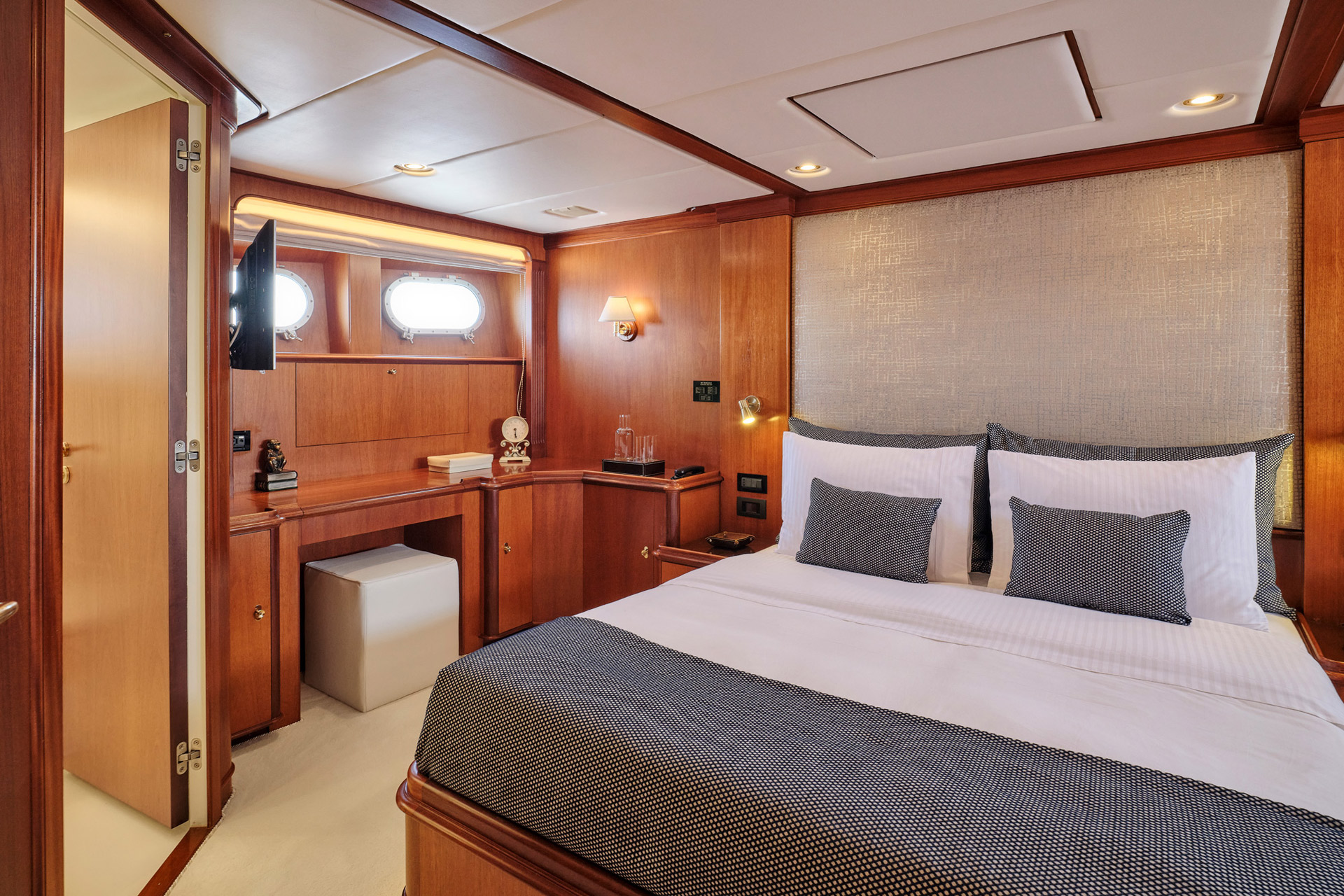 4.3 VIP Stateroom.jpg