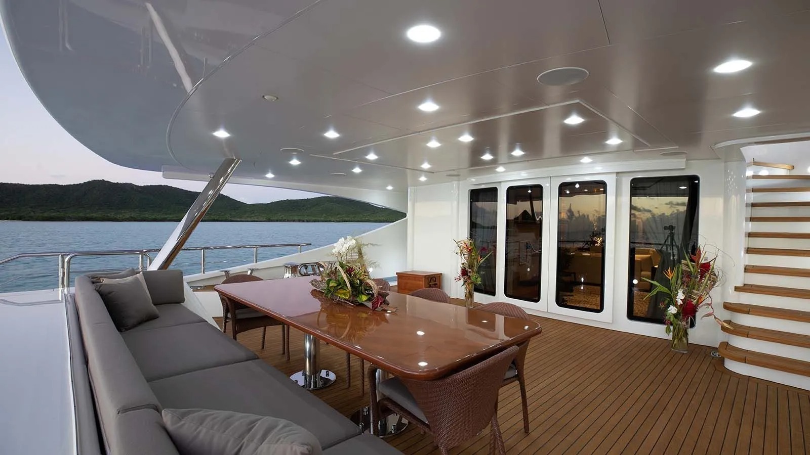 AFRICA I Exterior - Aft deck 2.jpg