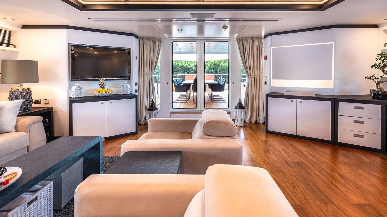 AFRICA I Interior - Upper deck salon 2.jpg