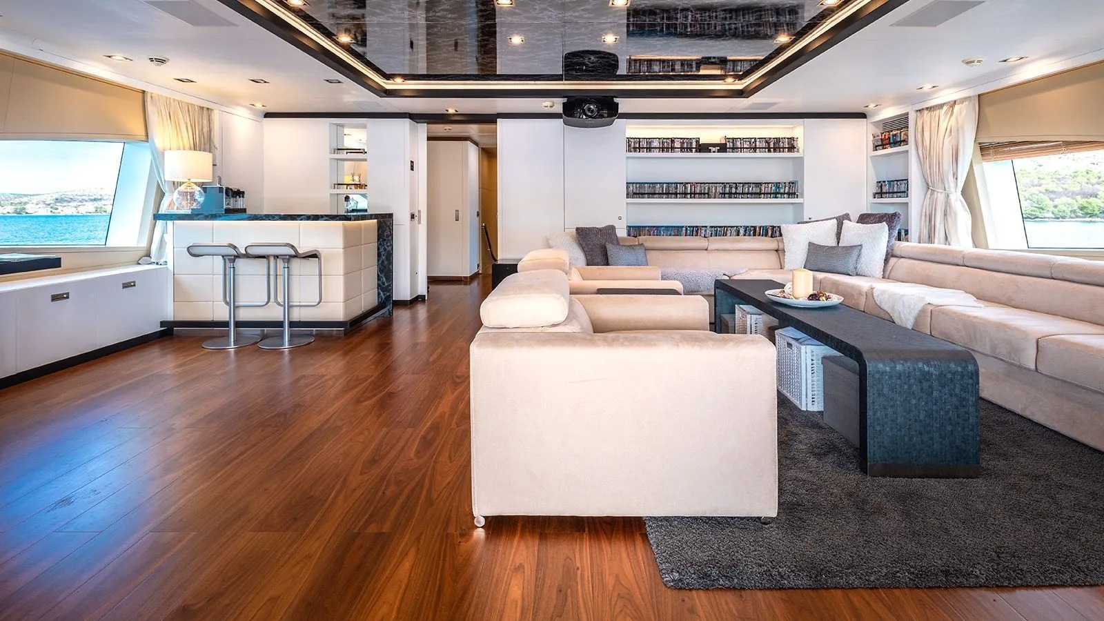 AFRICA I Interior - Upper deck salon 3.jpg