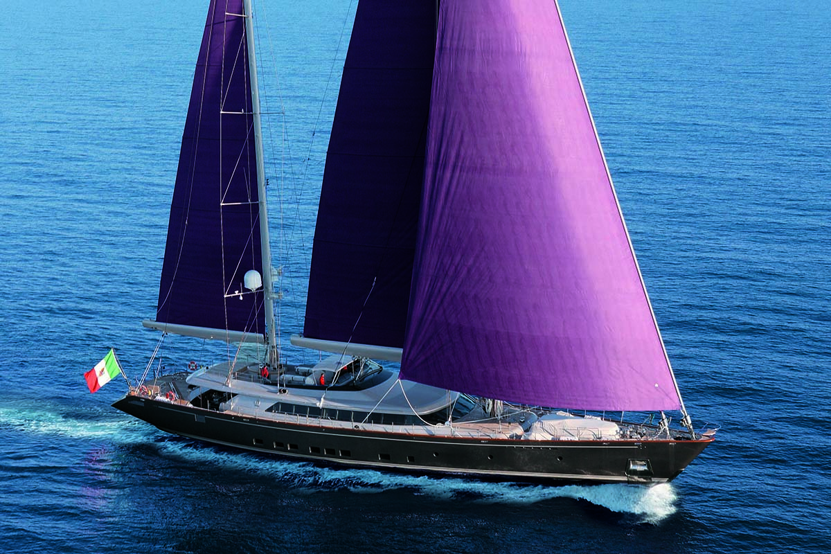 Baracuda_Valletta_Perini_Navi_sailing_yacht_profile.jpg