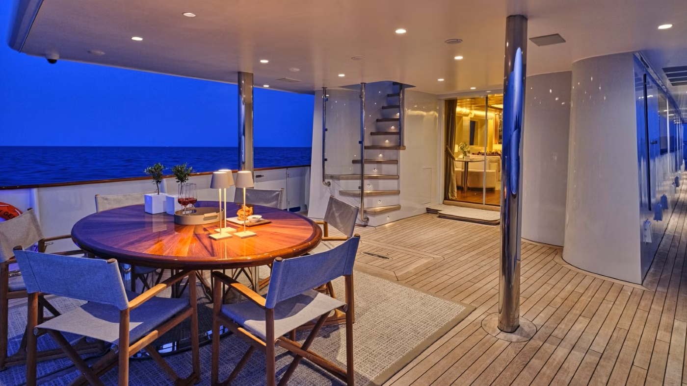 Exterior Relaxation Area 05.jpg