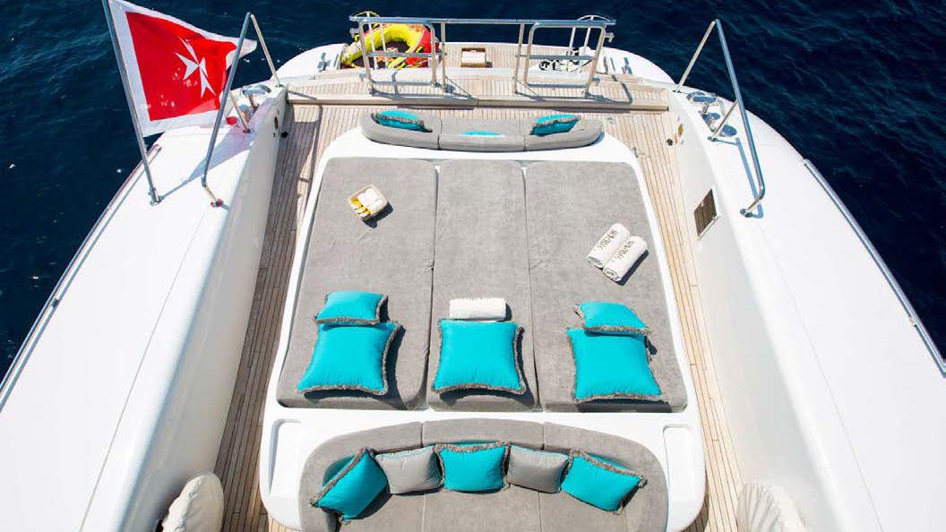 Exterior living spaces 00001.jpg
