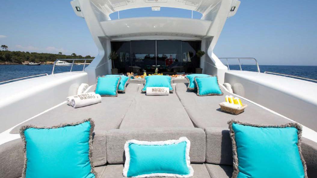 Exterior living spaces 00002.jpg